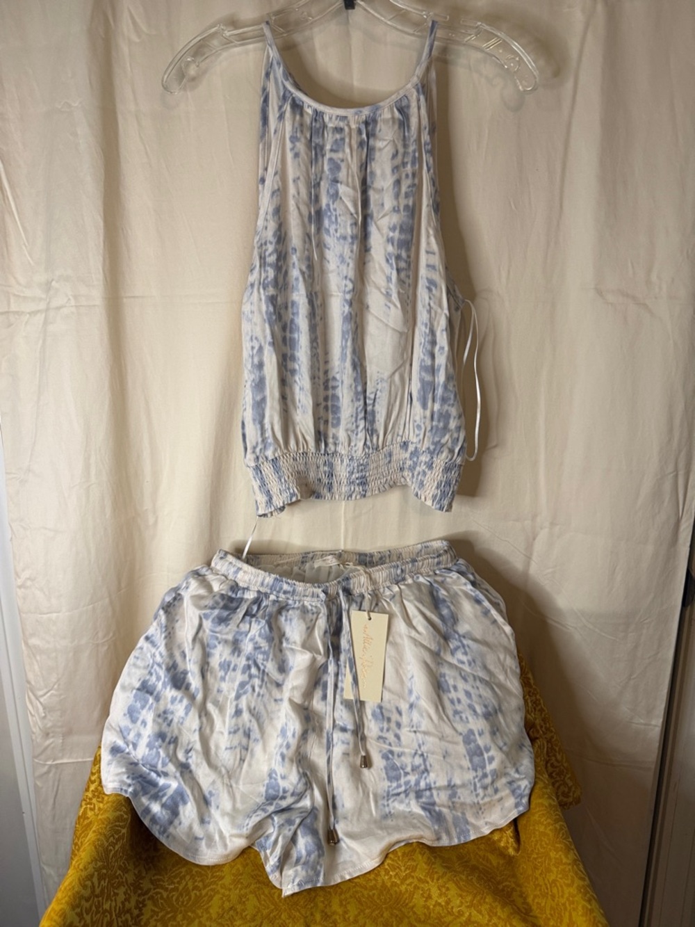 Womenโs Blue Tie-Dye Halter Top and Shorts Set